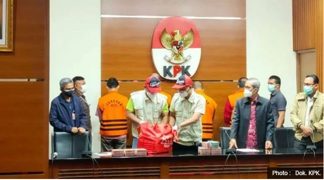 Ditahan KPK, Bupati ini Punya Rumah di Australia dan Mobil Porsche